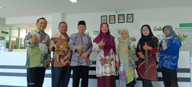Asesor LAMDIK Tinjau UPT Perpustakaan UINSI Samarinda dalam Rangka Akreditasi Prodi BKI