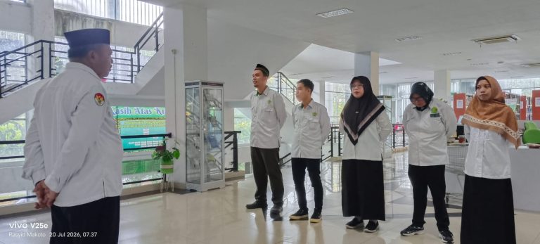 UPT Perpustakaan UINSI Samarinda Laksanakan Apel Rutin Senin, Perkuat Disiplin dan Sinergi Pegawai