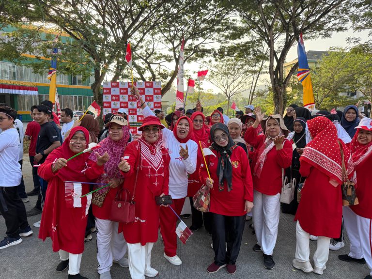 UPT Perpustakaan UINSI Samarinda Turut Semarakkan Jalan Santai dan Pembagian Doorprize