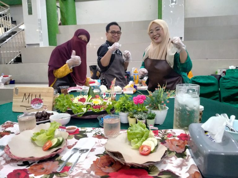UPT Perpustakaan UINSI Samarinda Turut Meriahkan Lomba Merias Tumpeng